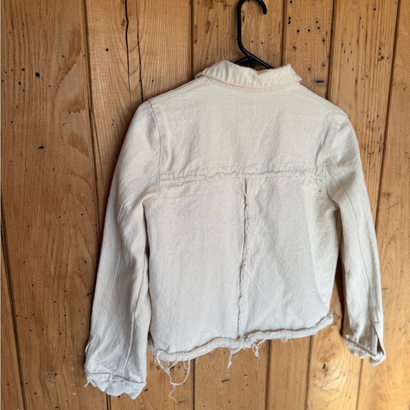 Mod Ref Frayed Distressed Cream Jean Jacket - Women's Medium - Picture 16 of 16